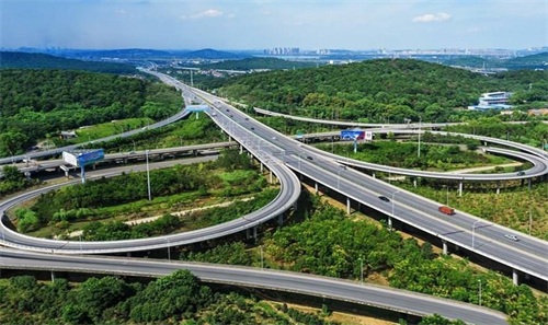 资源钢筋套筒应用于高速公路